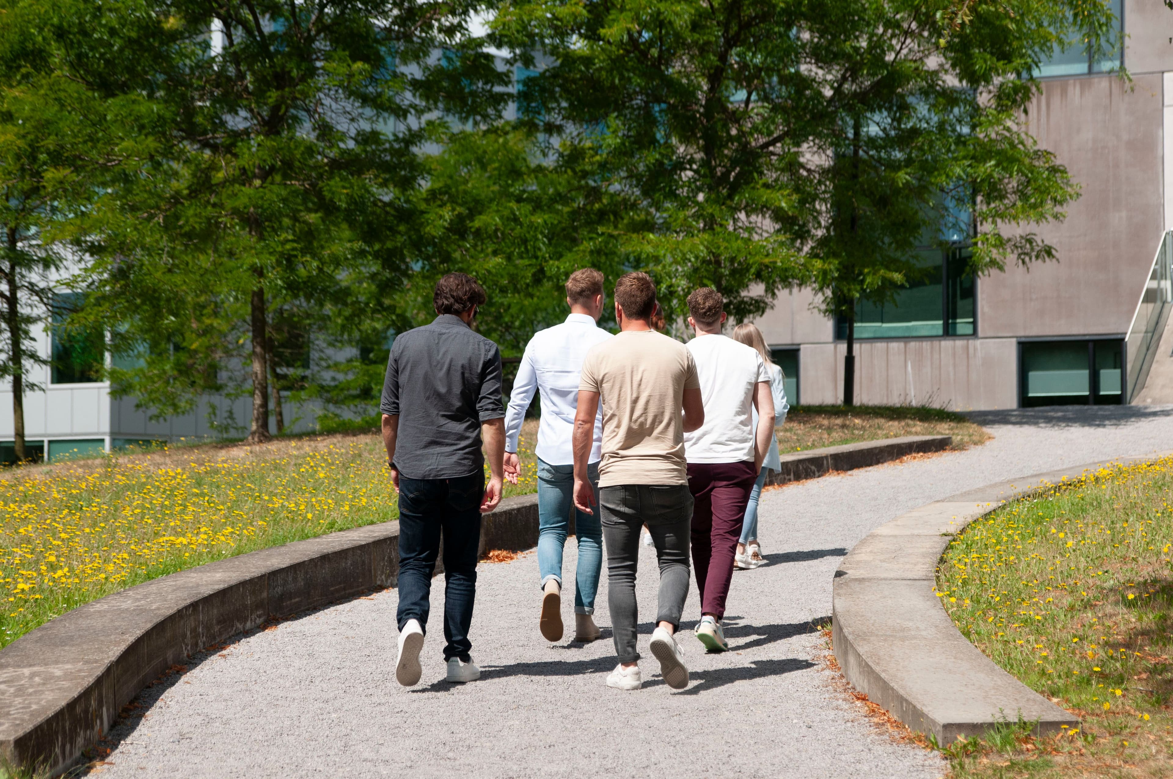 team-buiten-lopend